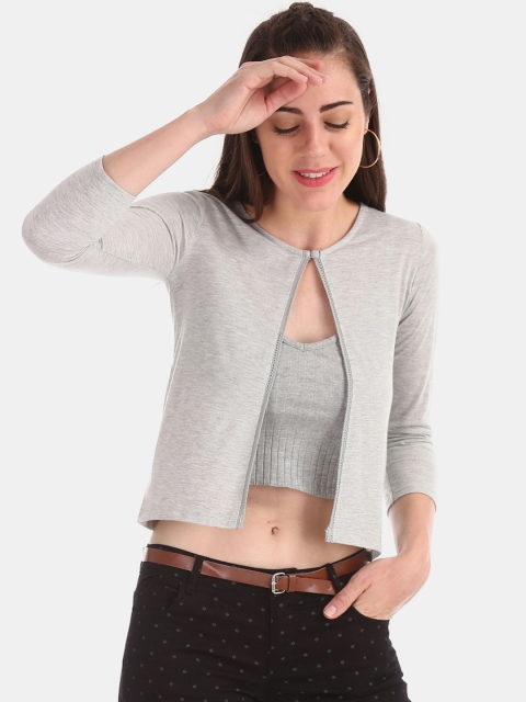 

Sugr Women Grey Solid Button Shrug