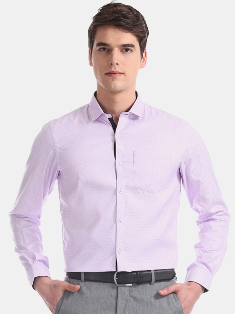 

Excalibur Men Lavender Slim Fit Solid Formal Shirt