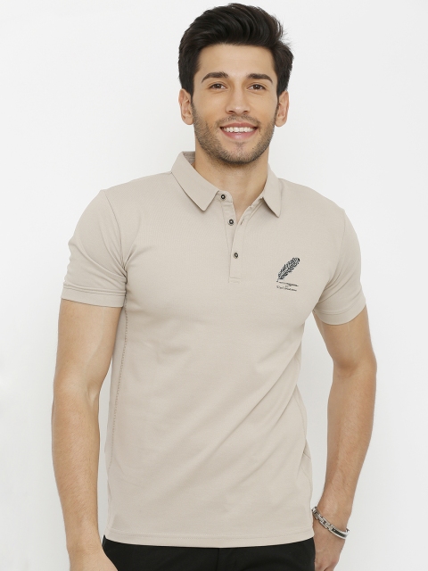 

Rex Straut Jeans Men Beige Solid Slim Fit Polo Collar T-shirt