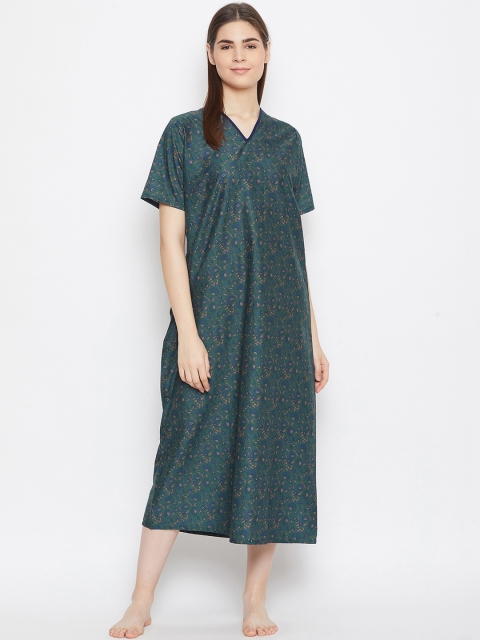 

The Kaftan Company Green Printed Nightdress