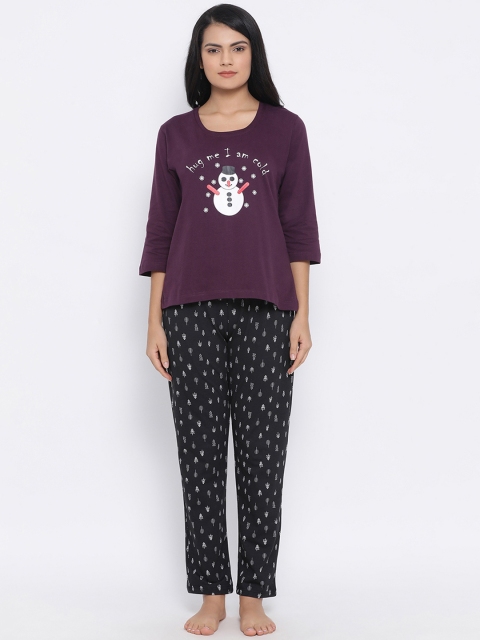 

Clovia Women Burgundy & Black Printed Night suit COMLS0083S