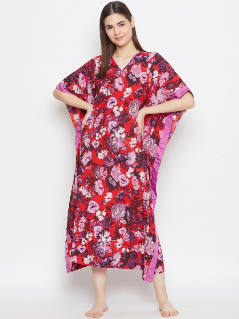 

The Kaftan Company Red & White Printed Nightdress