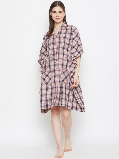 

The Kaftan Company Cream-Coloured & Navy Blue Checked Nightdress