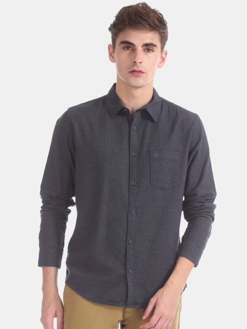 

Ruggers Men Grey Slim Fit Checked Casual Shirt