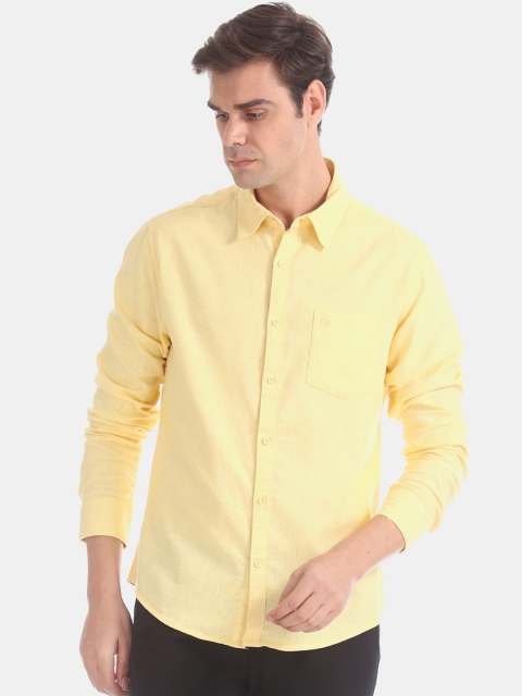 

Ruggers Men Yellow Slim Fit Solid Casual Shirt