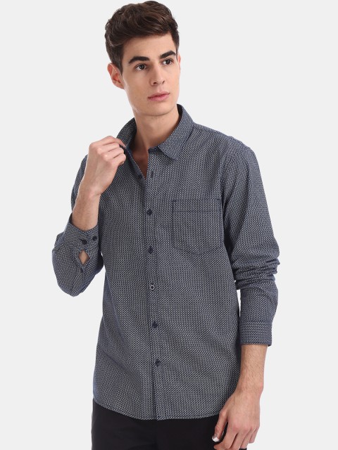 

Ruggers Men Navy Blue & White Regular Fit Printed Casual Shirt