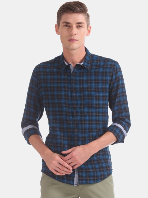 

Ruggers Men Blue & Black Slim Fit Checked Casual Shirt