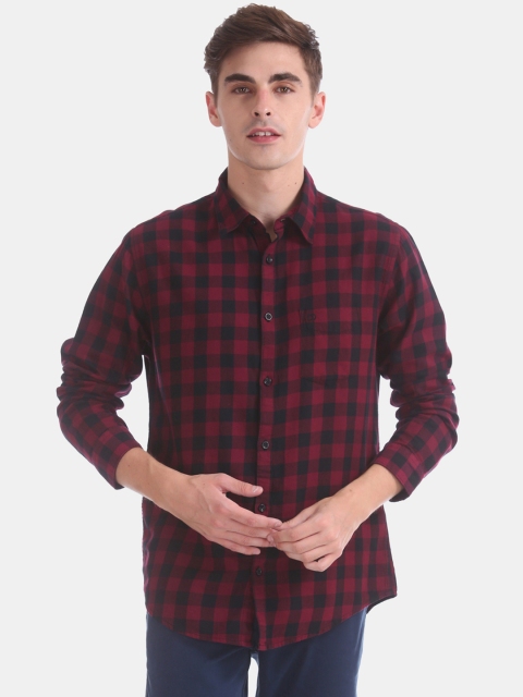 

Ruggers Men Red & Black Slim Fit Checked Casual Shirt