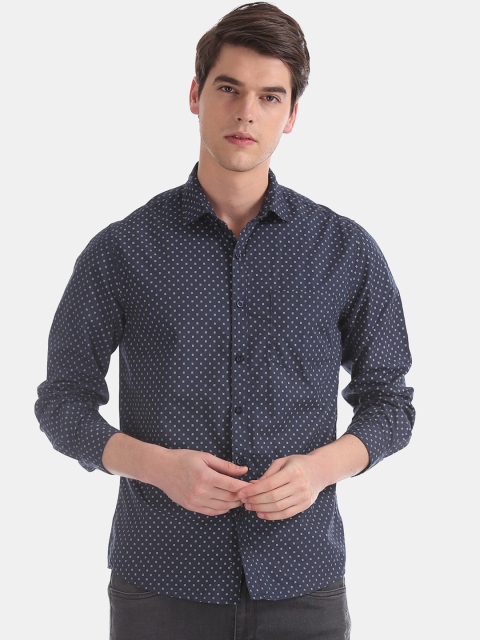 

Ruggers Men Blue & Off-White Regular Fit Printed Casual Shirt