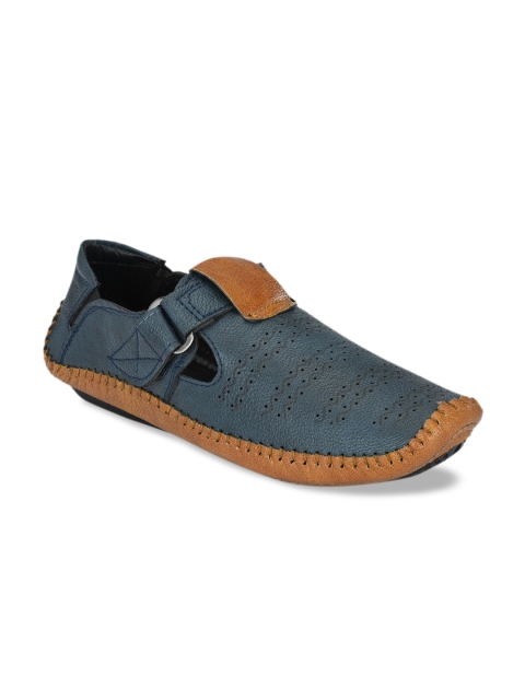 

Big Fox Men Blue & Tan Shoe-Style Sandals