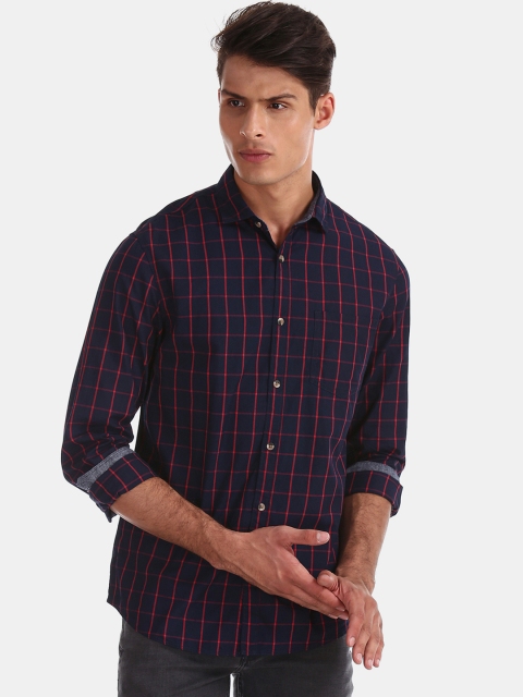 Ruggers Men Navy Blue & Red Regular Fit Checked Casual Shirt