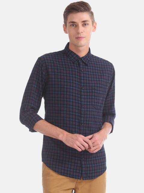 

Ruggers Men Navy Blue & Red Slim Fit Checked Casual Shirt
