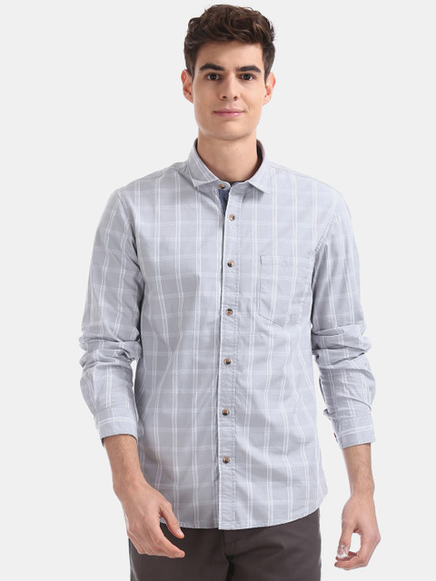 

Ruggers Men Grey & Off-White Regular Fit Checked Casual Shirt