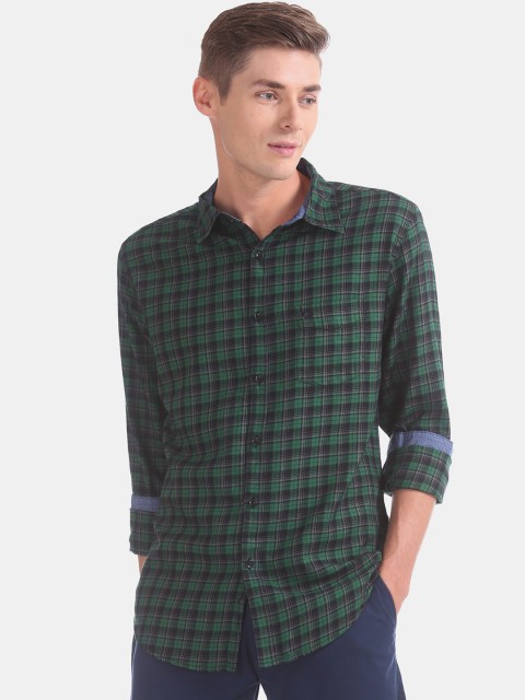 

Ruggers Men Green & Black Slim Fit Checked Casual Shirt