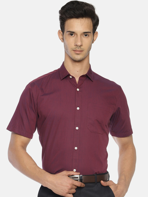 

Balista Men Burgundy Standard Tailored Fit Solid Giza Cotton Formal Shirt