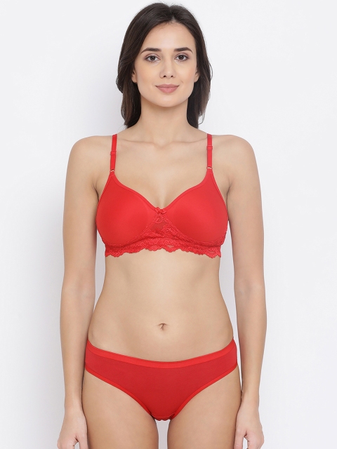 

Clovia Women Red Solid Spacer Cup T-shirt Bra & Hipster Lingerie Set COMBBP89132B
