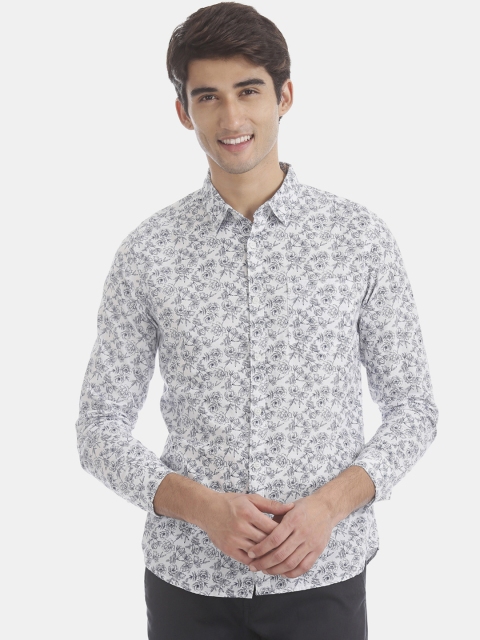 

Flying Machine Men White & Black Regular Fit Printed Casual Shirt