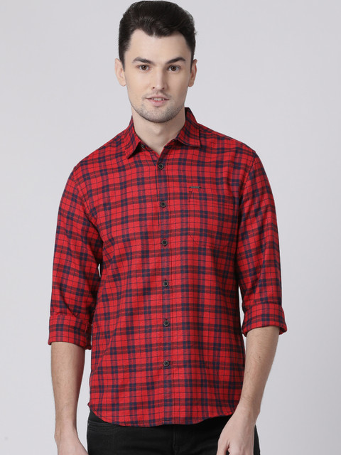 

Toss Winner Men Red & Navy Blue Regular Fit Checked Casual Shirt