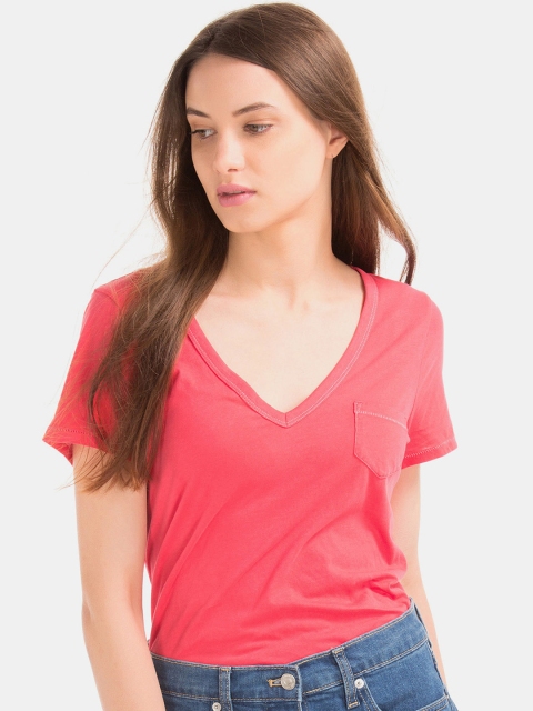 

GAP Women Red Solid V-Neck T-shirt