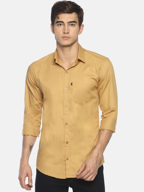 

LEVIZO Men Beige Premium Classic Fit Solid Casual Shirt