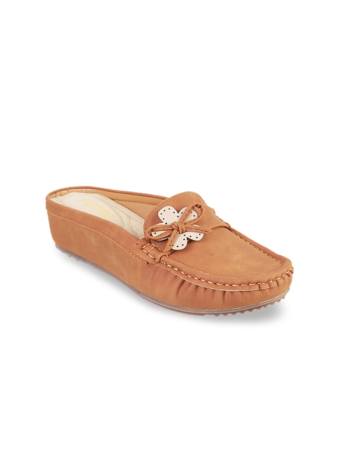 

Metro Women Brown Solid Heels