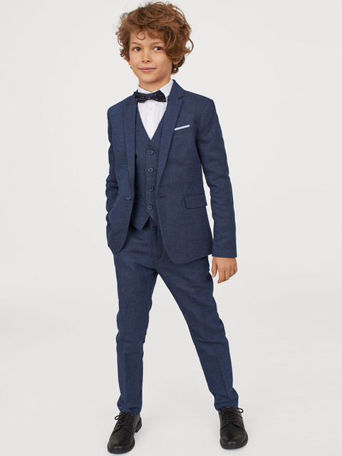 

H&M Boys Blue Solid Shirt with Waistcoat & Bow Tie