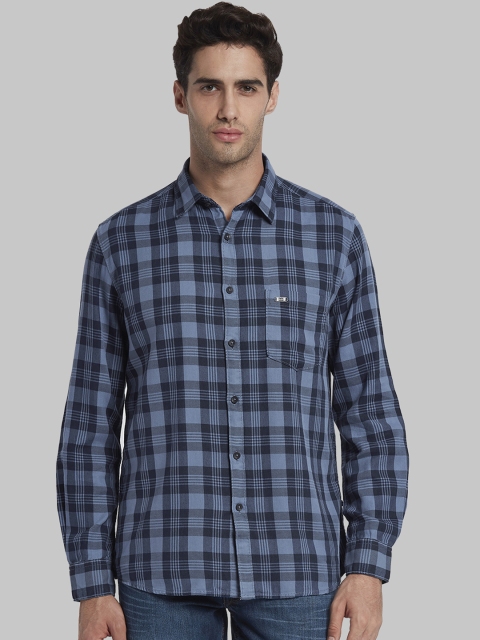 

Parx Men Blue Slim Fit Checked Casual Shirt