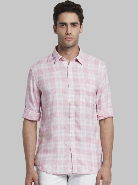 

Parx Men Pink & Off-White Slim Fit Checked Casual Shirt