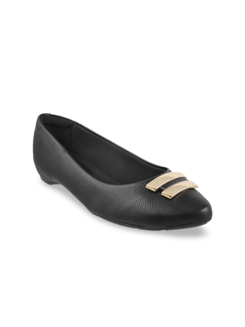 

Metro Women Black & Cream-Coloured Solid Ballerinas