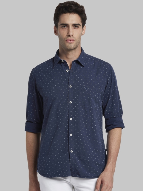 

Parx Men Navy Blue & Off-White Slim Fit Printed Casual Shirt