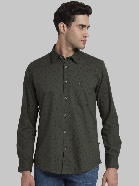 

Parx Men Green & Black Slim Fit Printed Casual Shirt