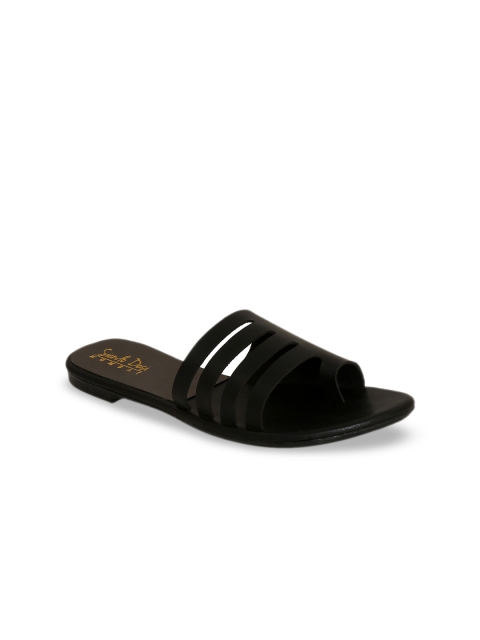 

Siendo Desi Women Black Solid One Toe Flats