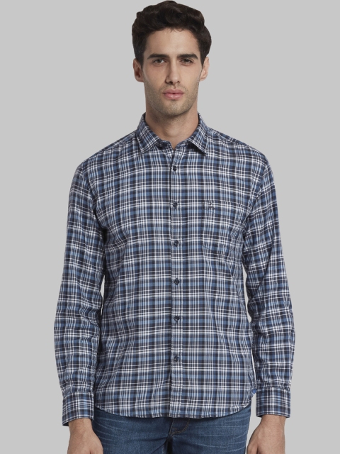 

Parx Men Blue & White Slim Fit Checked Casual Shirt