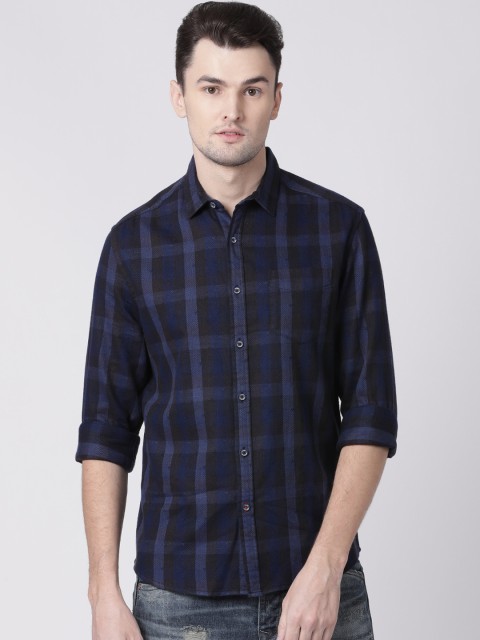 

Toss Winner Men Brown & Blue Regular Fit Checked Casual Shirt
