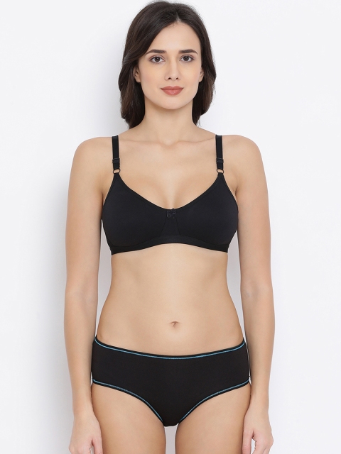 

Clovia Women Black Solid Lingerie Set COMBBP80632B