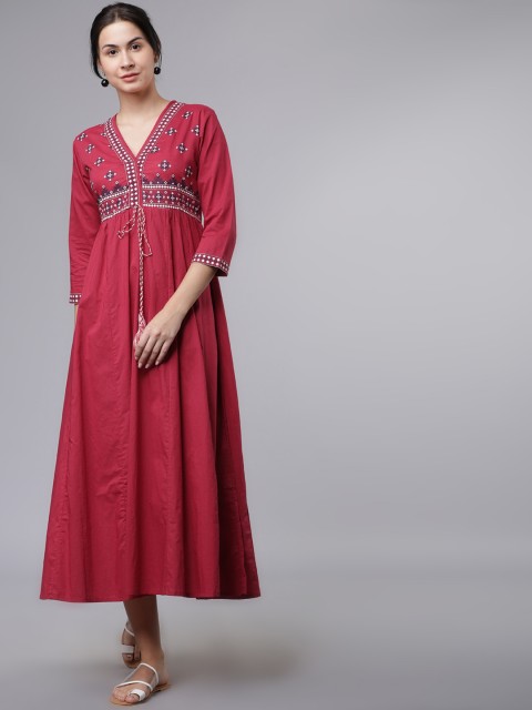 

Vishudh Women Red Printed Fit and Flare Dress