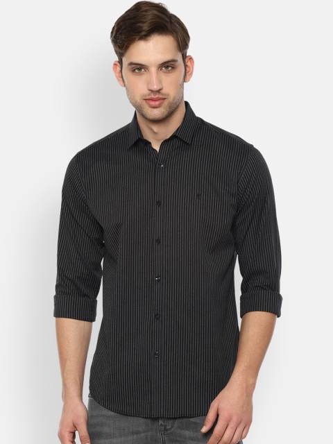 

V Dot Men Black Slim Fit Striped Casual Shirt