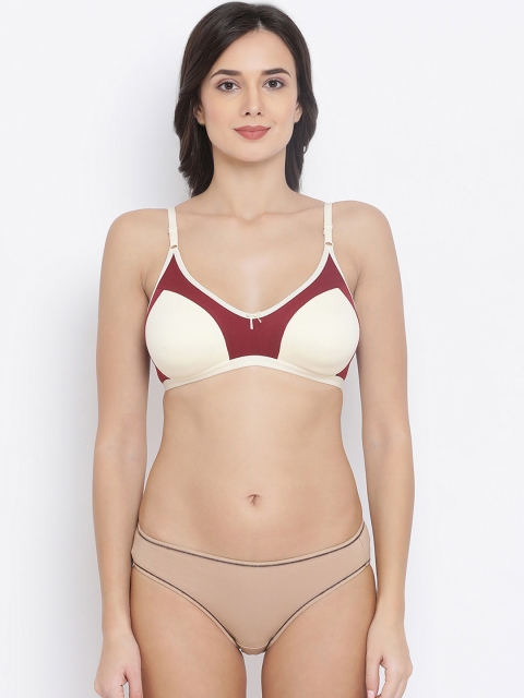 Clovia Women Maroon & Beige Coloublocked Lingerie Set COMBBP39632B