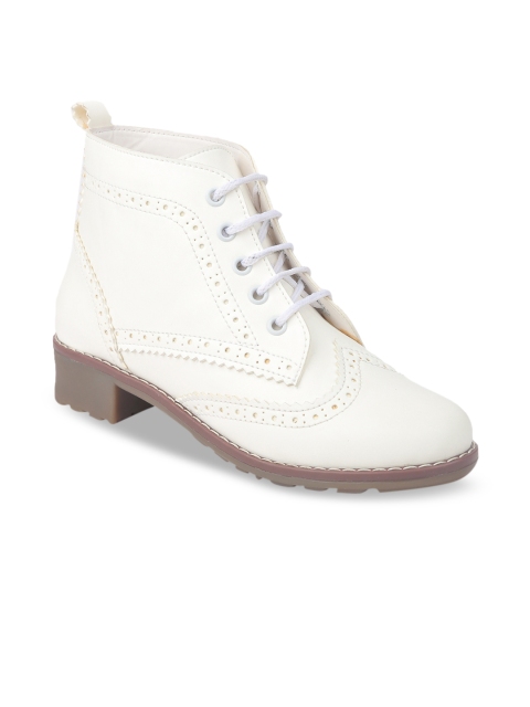 

VALIOSAA Women White Solid Heeled Boots