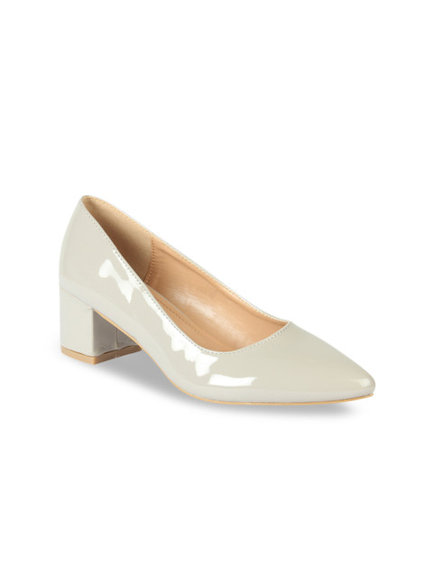 

Flat n Heels Women Grey Solid Pumps