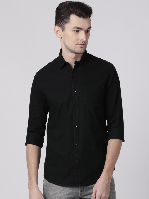 

Toss Winner Men Black Solid Regular Fit Casual Shirt