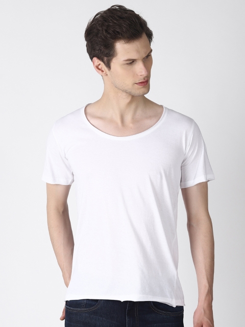 

Blue Saint Men White Solid Round Neck T-shirt