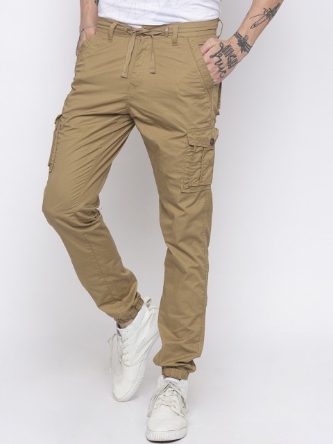 

Globus Men Beige Slim Fit Solid Cargos