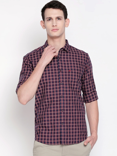 

Basics Men Red & Navy Blue Slim Fit Checked Casual Shirt