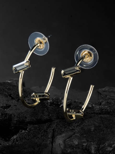 E2O Gold-Toned Contemporary Half Hoop Earrings