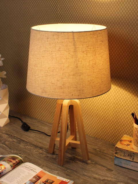 

House Of Accessories Off-White Handcrafted Table Top Lamp with Shade