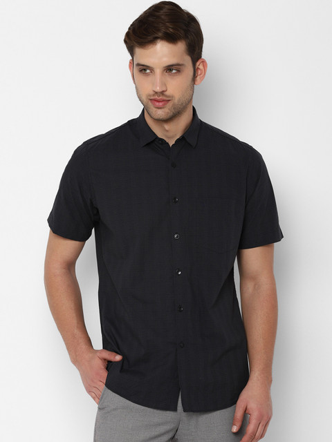 

Allen Solly Men Charcoal Grey Slim Fit Checked Casual Shirt
