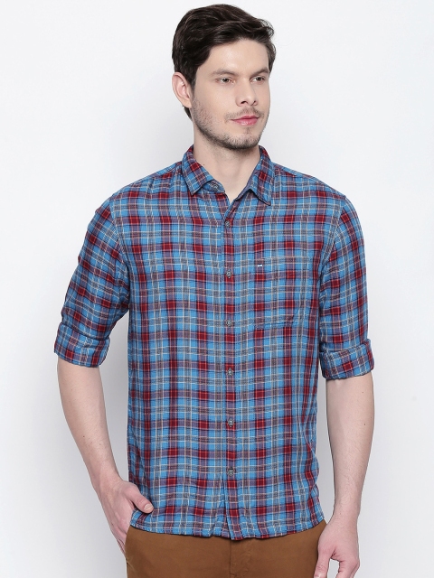 

Basics Men Blue & Red Slim Fit Checked Casual Shirt