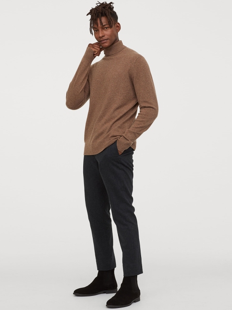 

H&M Men Grey Ankle-Length Cotton Trousers