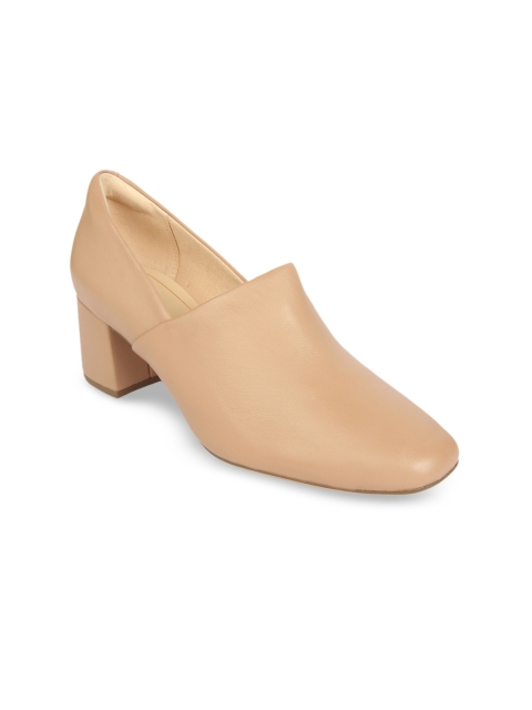 

Clarks Women Beige Solid Leather Pumps